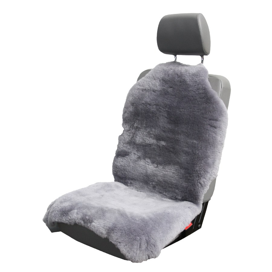 Autositzfell grau mit Lenkradfell sowie ein weiteres autositzfell