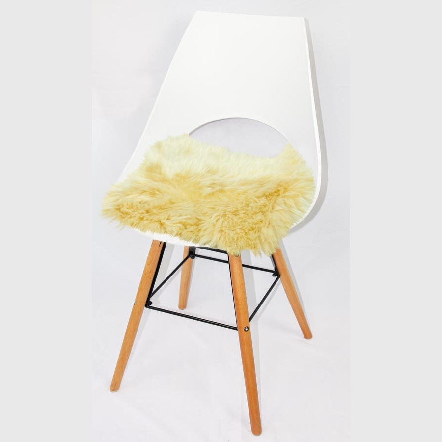 ✓ Quadratische Sitzauflagen aus australischem Lammfell (ca. 44 × 44 cm,  beige)